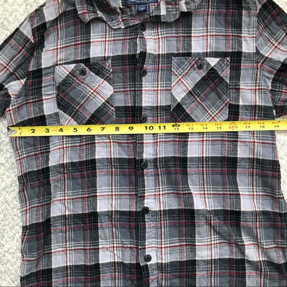 American Rag Plaid Gray Black Red Long Sleeve Button Shirt Men's Medium - Picture 7 of 11